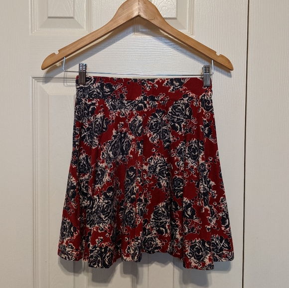Pins & Needles red floral mini-skirt - Picture 3 of 6
